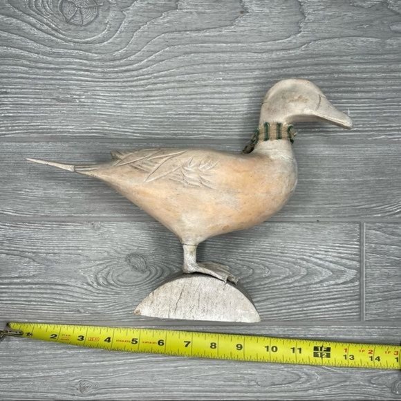 White washed wooden carved duck figurine decoration - Picture 8 of 8